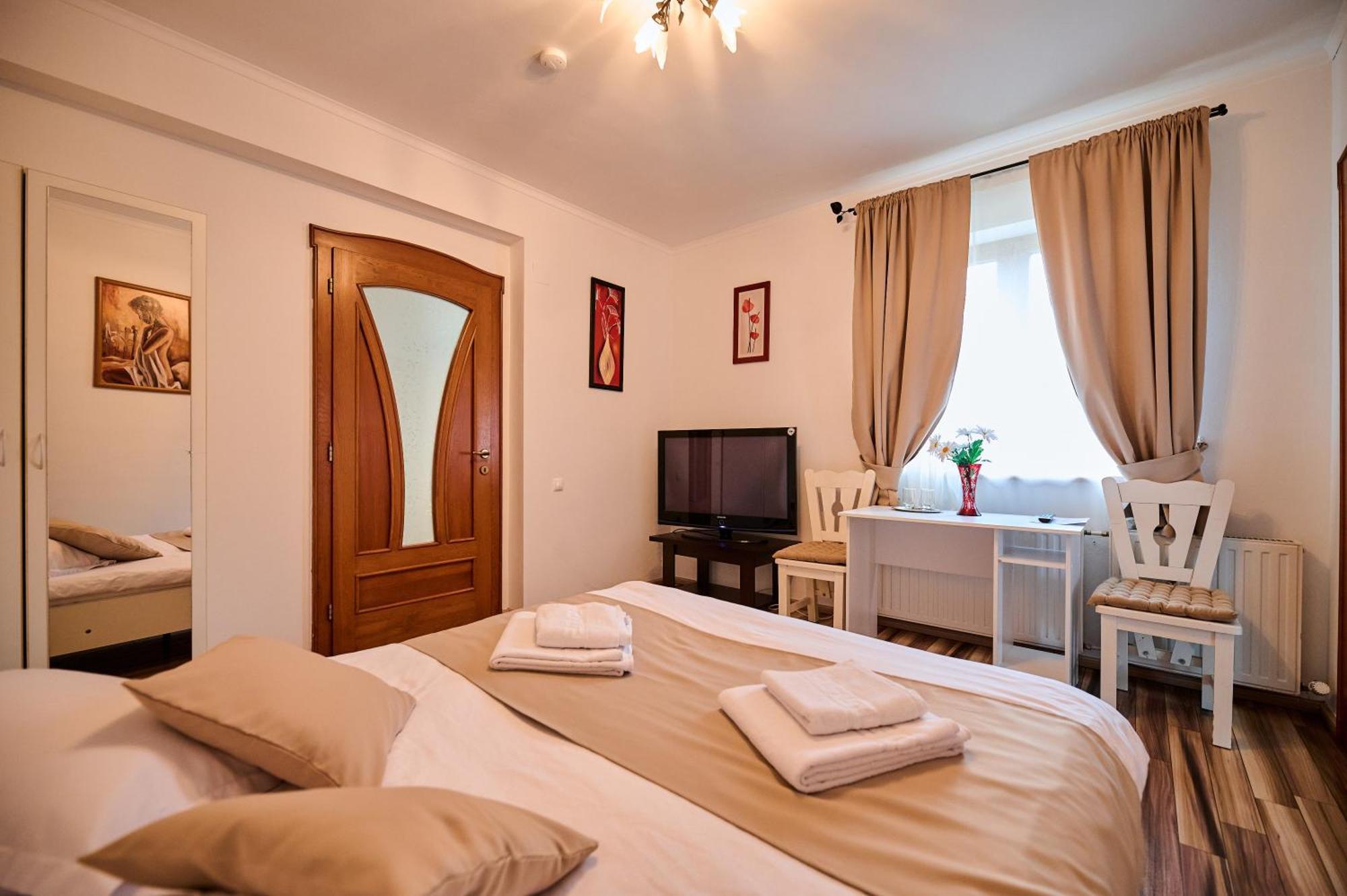 Pensiunea Kenza Târgu-Mureş Extérieur photo