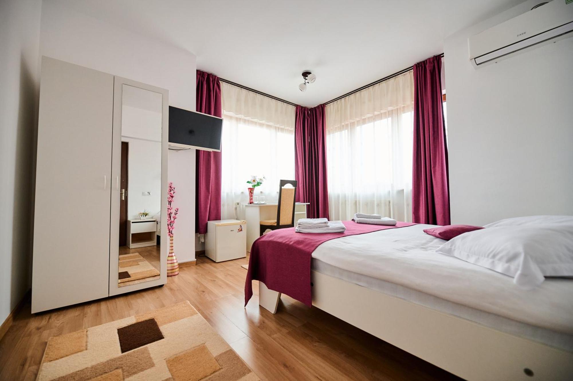 Pensiunea Kenza Târgu-Mureş Extérieur photo