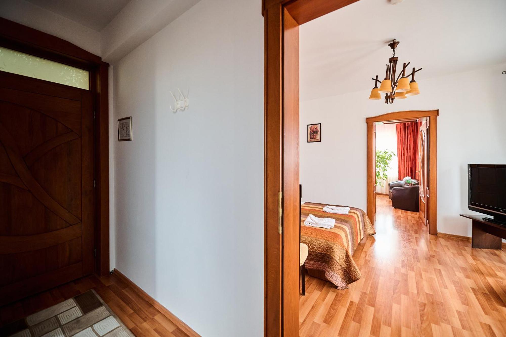 Pensiunea Kenza Târgu-Mureş Extérieur photo