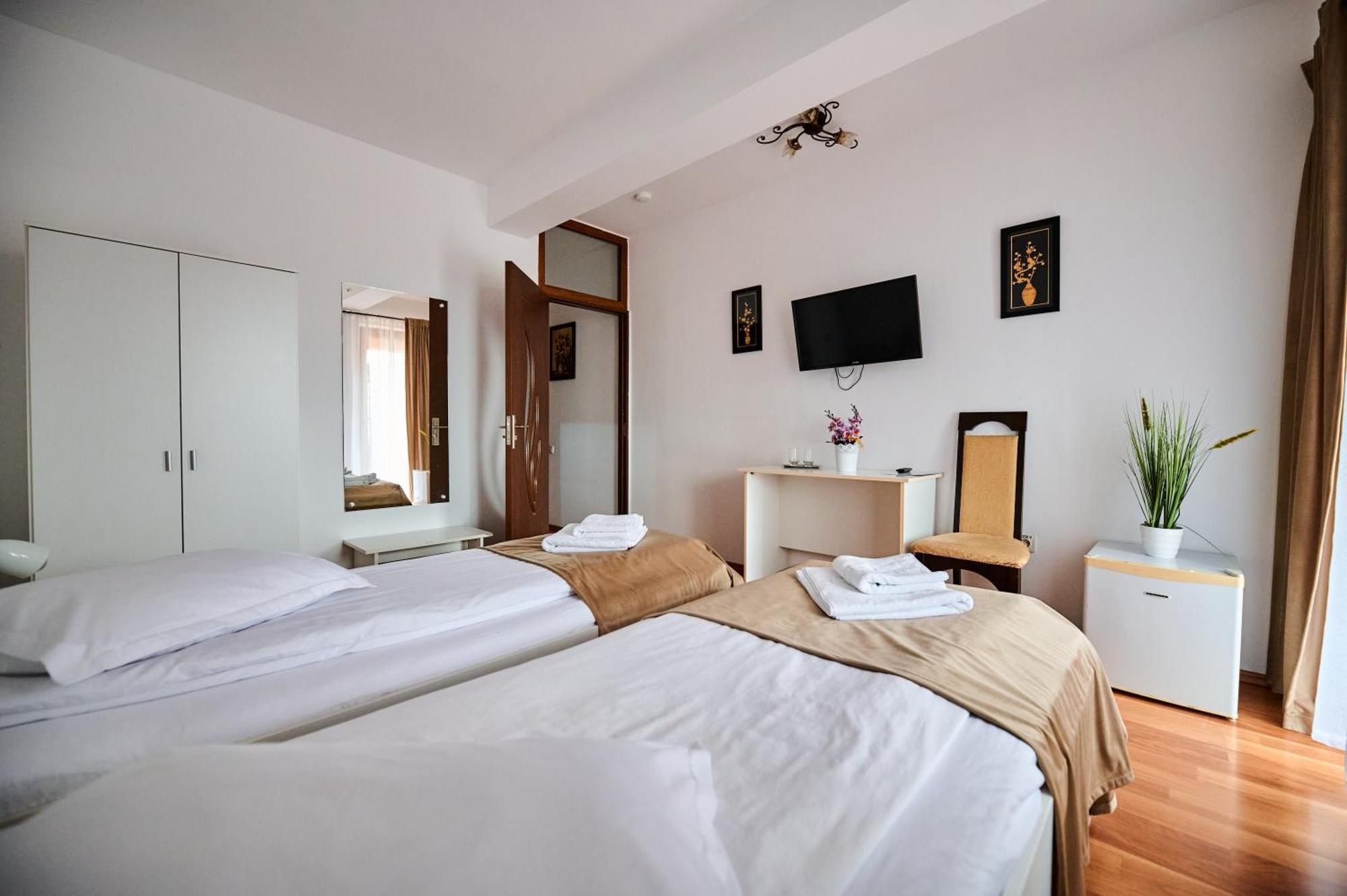 Pensiunea Kenza Târgu-Mureş Extérieur photo