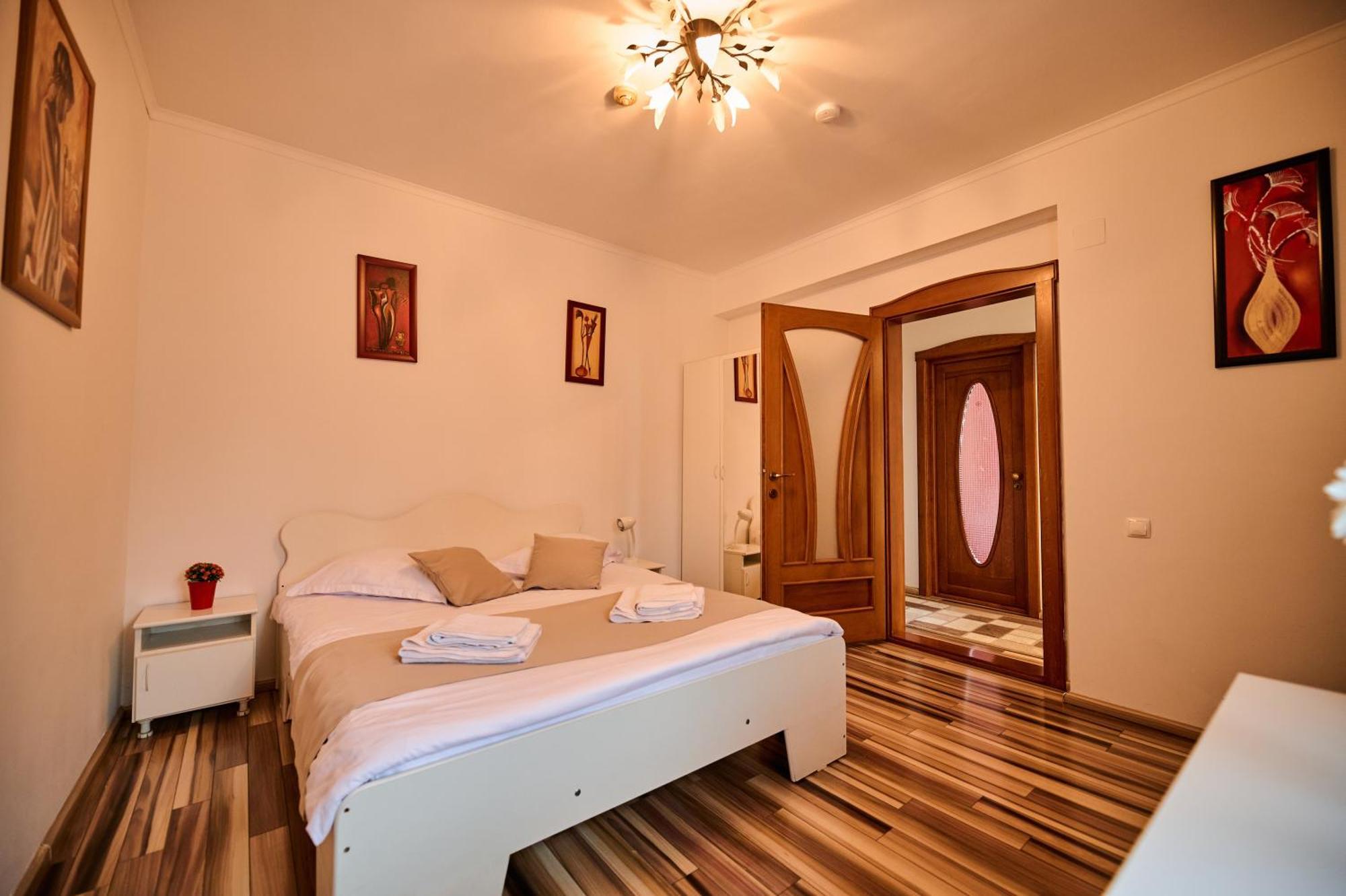 Pensiunea Kenza Târgu-Mureş Extérieur photo